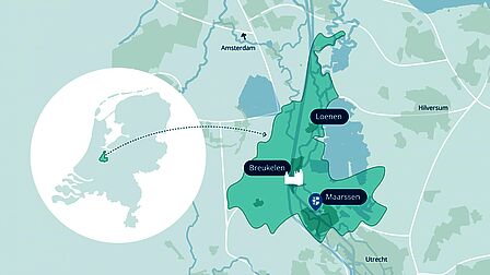 Kaart van de gemeente Stichtse Vecht met de plaatsen Loenen aan de Vecht, Breukelen en Maarssen en de ligging ten opzichte van Amsterdam en Utrecht.